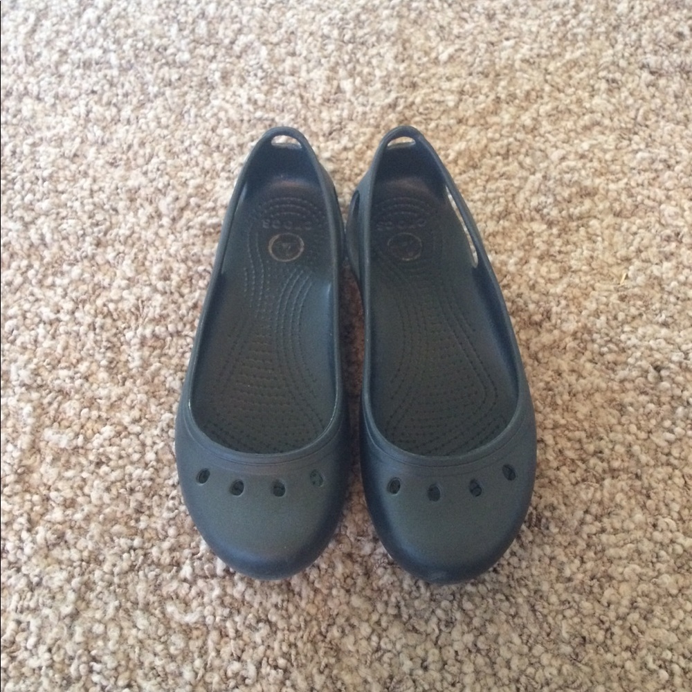 Crocs Black Flats size 7